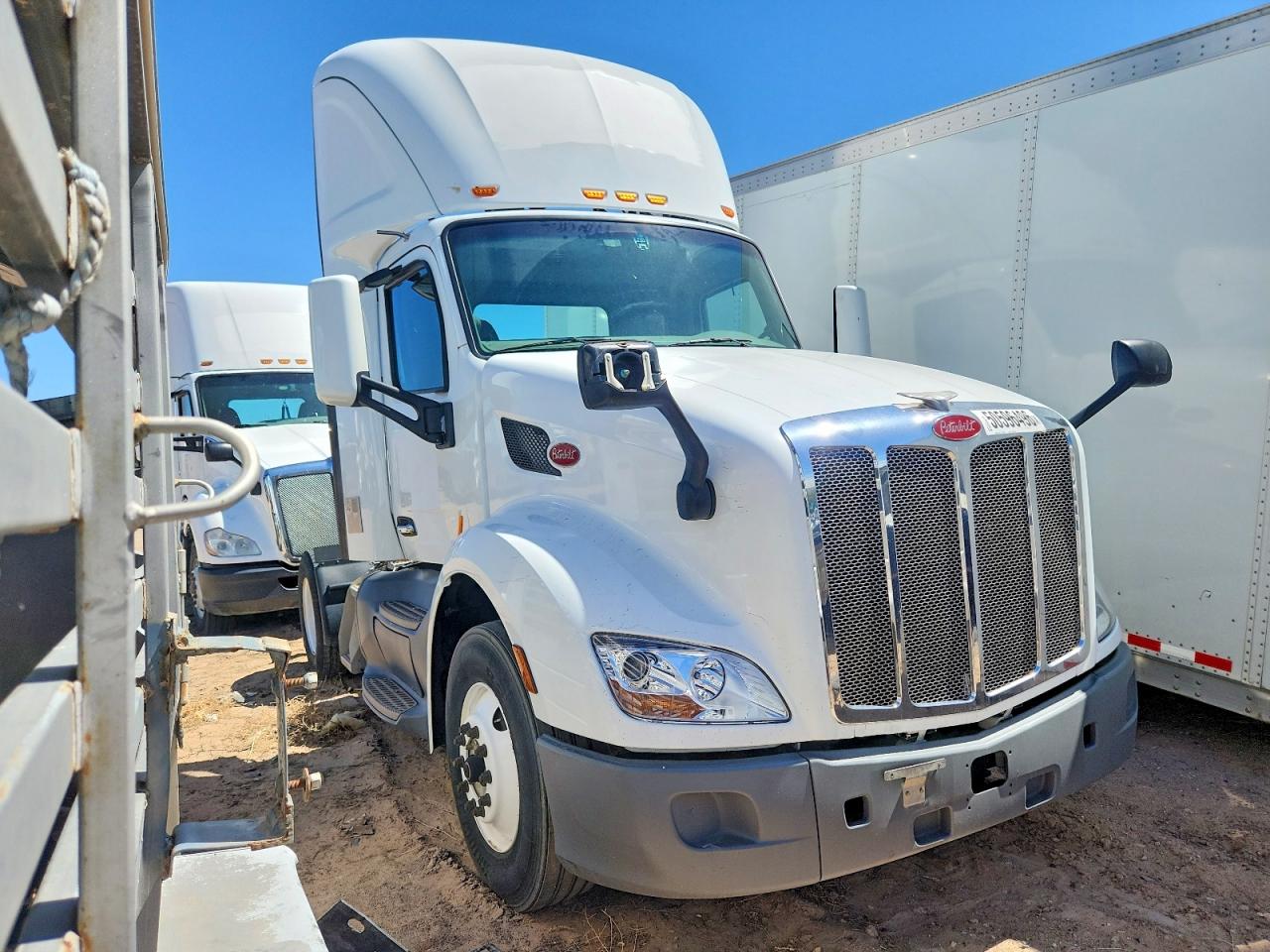 2018 PETERBILT All other VIN 1XPBA48X2JD477990 photo 1