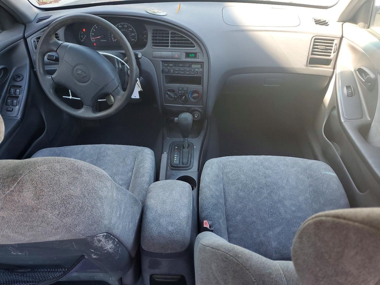 2002 Hyundai Elantra VIN KMHDN45D32U301746 photo 8
