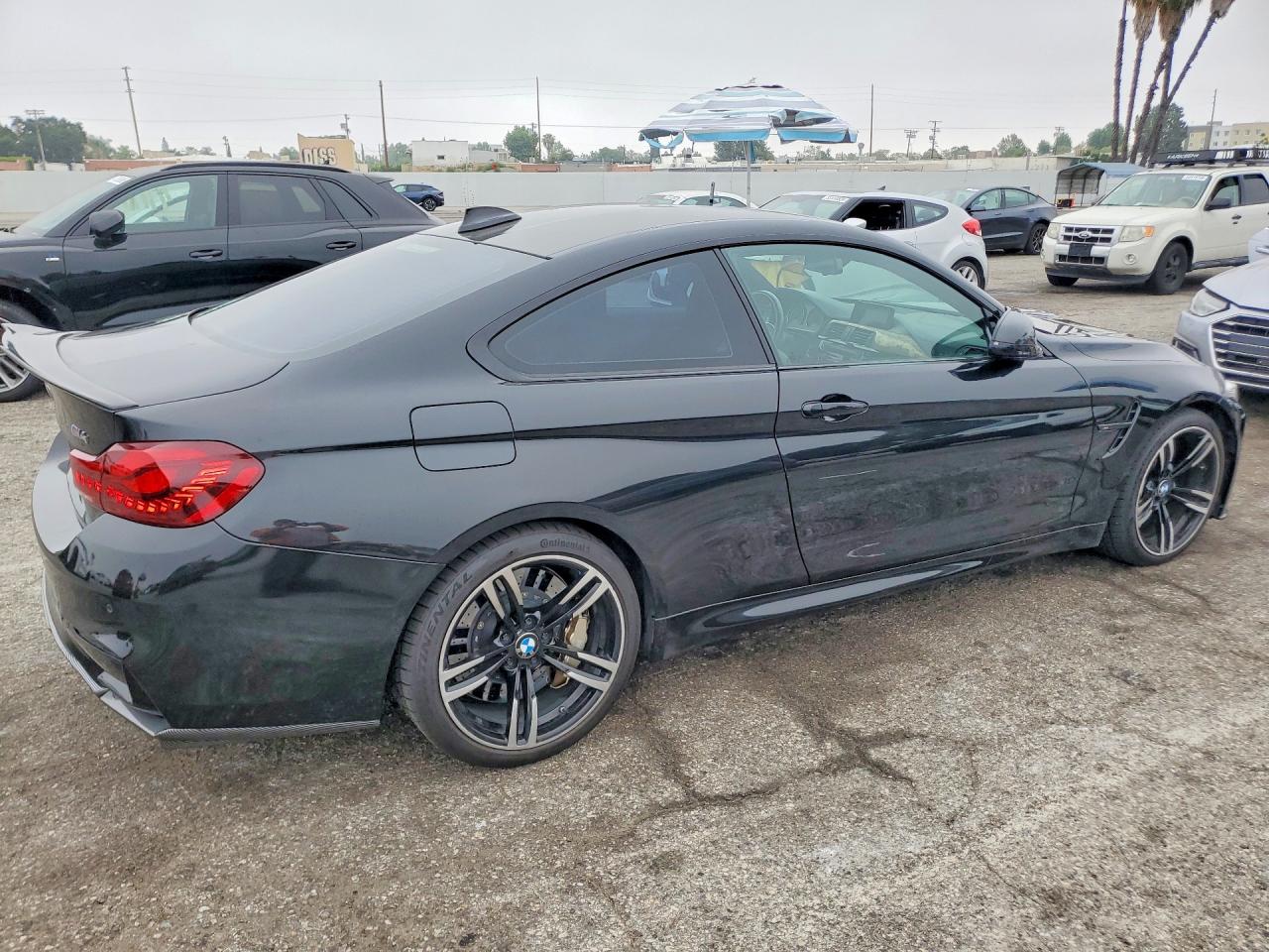 2015 BMW M4 VIN WBS3R9C51FK332923 photo 3