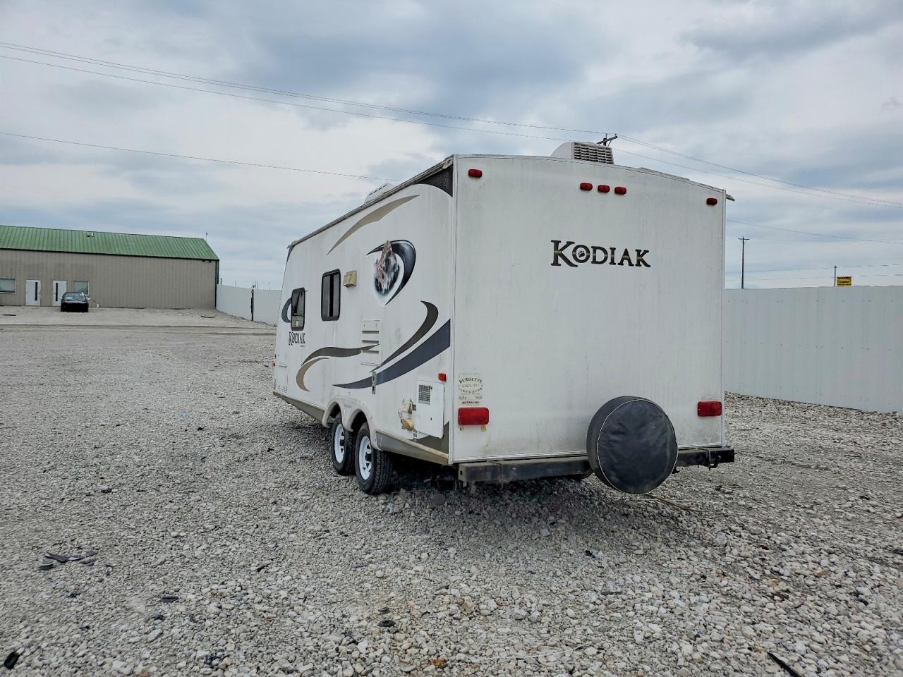 2011 DUTCHMEN All models VIN 47CTS5L21BK127458 photo 3