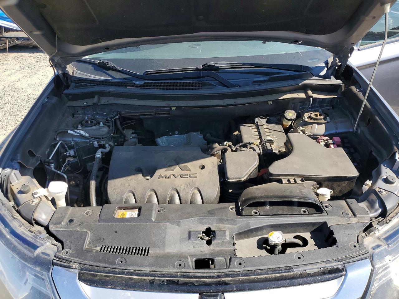 2018 Mitsubishi Outlander VIN JA4AD3A3XJJ001780 photo 12