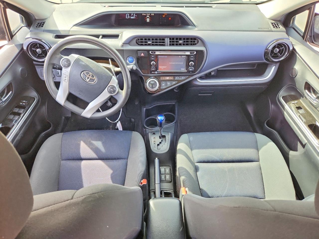 2015 Toyota Prius c th VIN JTDKDTB32F1100769 photo 8