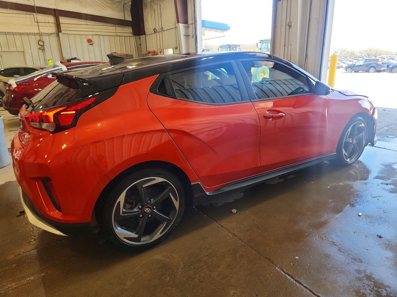 2019 Hyundai Veloster VIN KMHTH6AB6KU014338 photo 3