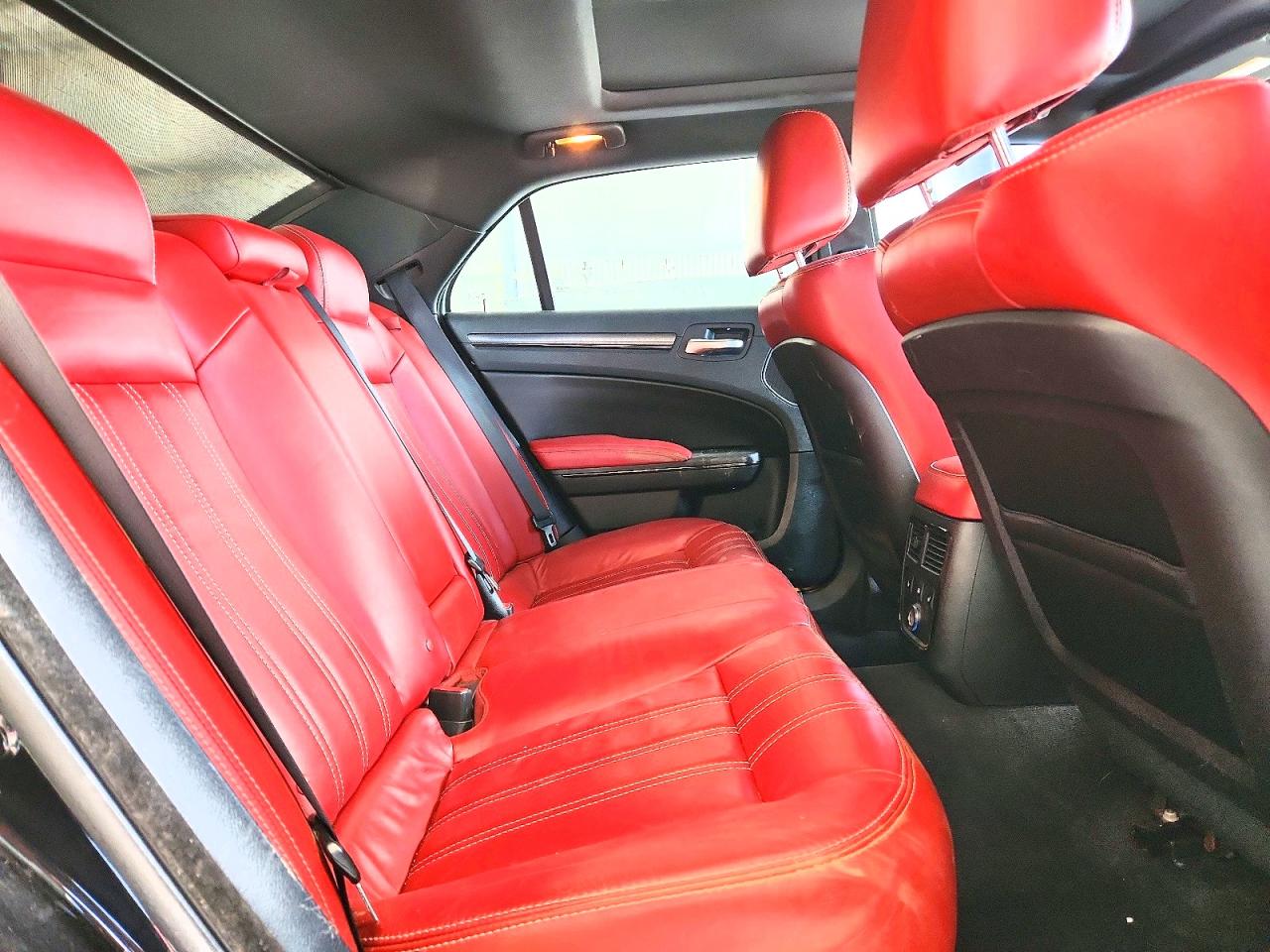 2012 Chrysler 300 VIN 2C3CCAGG8CH115916 photo 10
