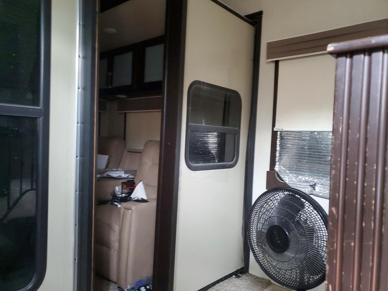 2018 Trailer VIN 5ZT3SN3B1JG703079 photo 6