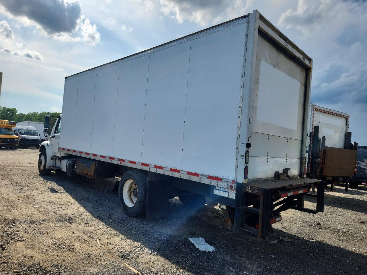 2015 FREIGHTLINER All other VIN 1FVACXDT8FHGS7264 photo 2