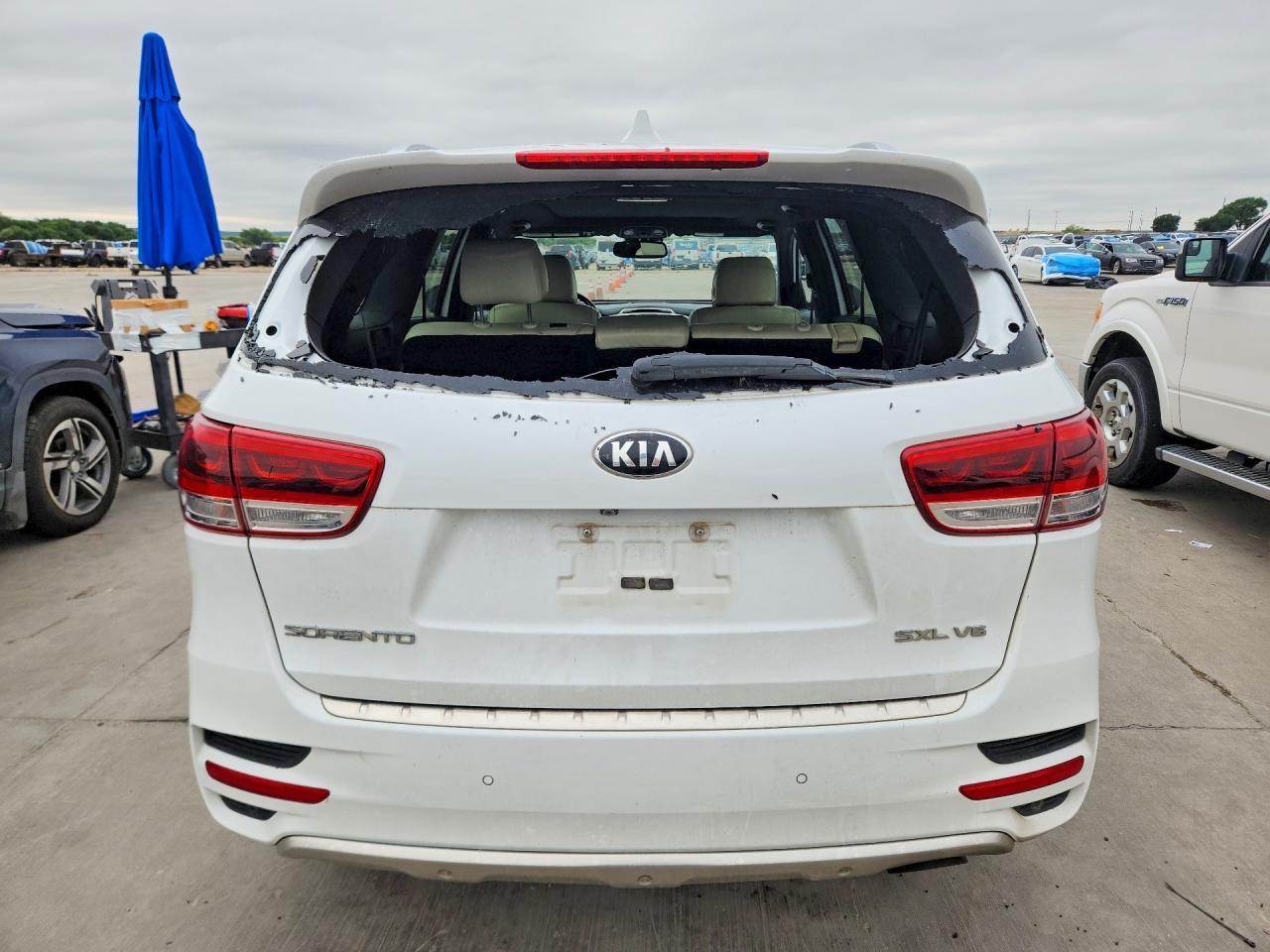 2017 Kia Sorento VIN 5XYPK4A50HG309550 photo 6