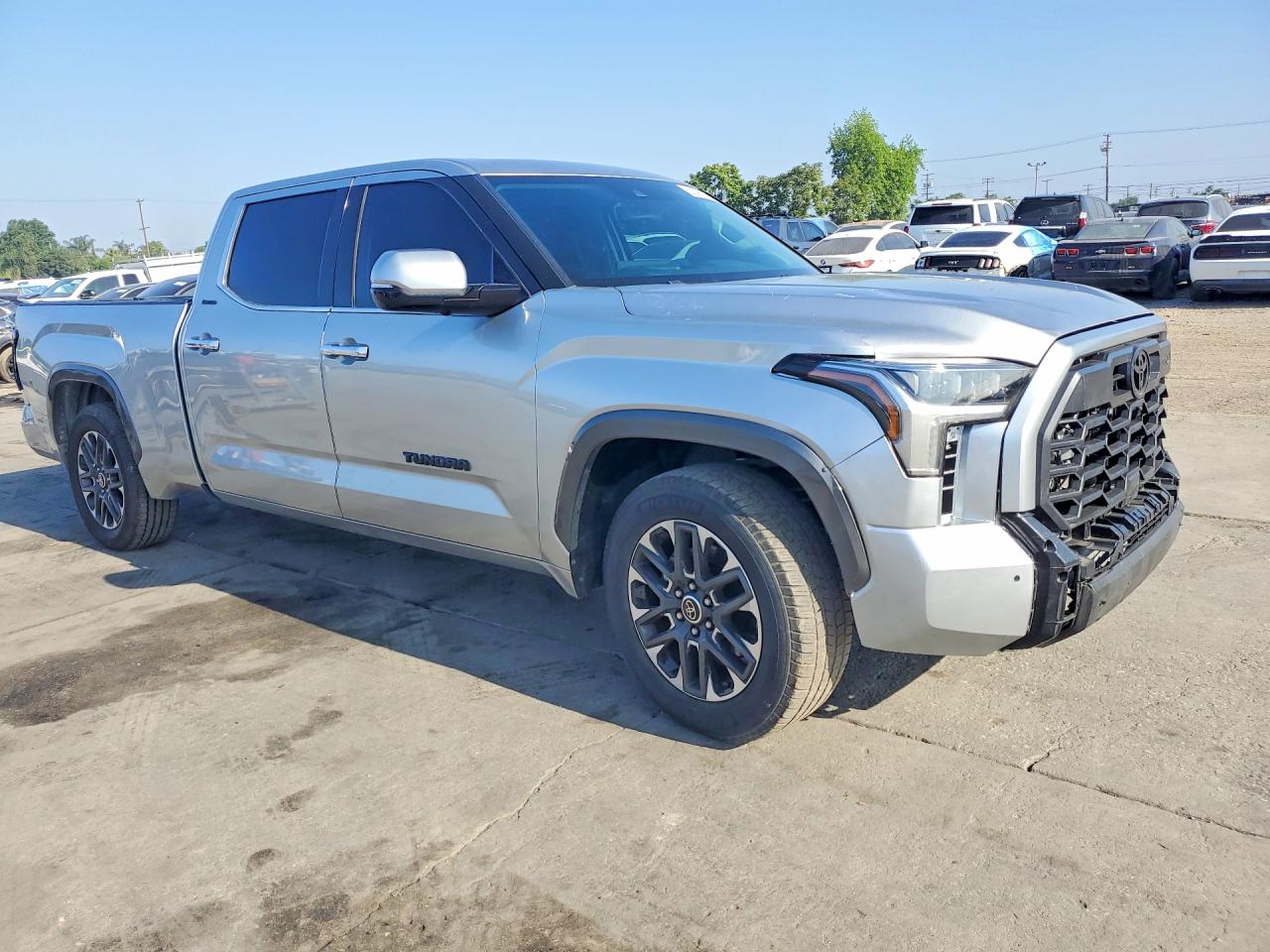 2022 Toyota Tundra VIN 5TFJC5BC3NX001030 photo 4