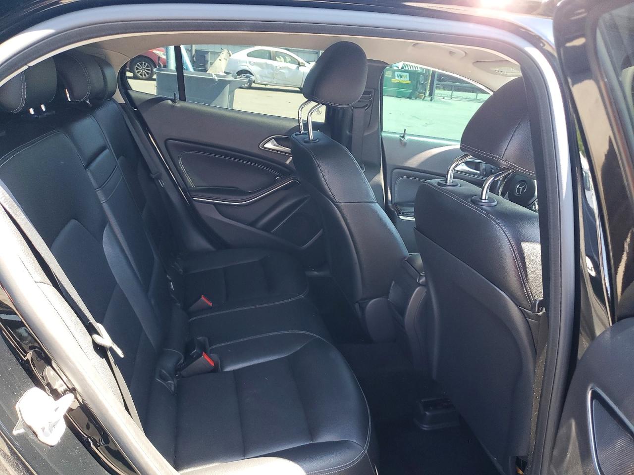 2015 Mercedes Gla-class VIN WDCTG4EB2FJ138808 photo 11