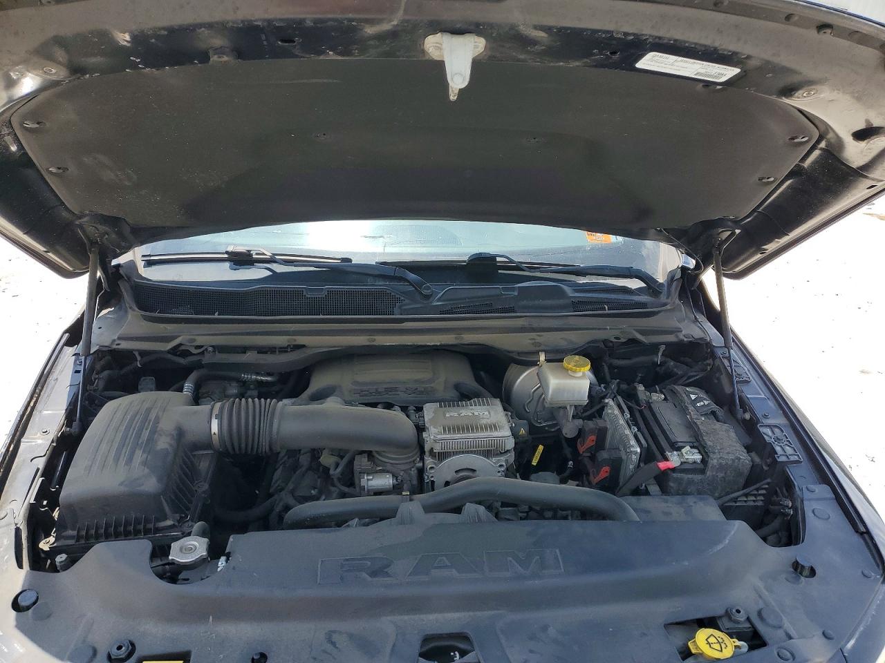 2020 Ram 1500 VIN 1C6SRFFT8LN307708 photo 11