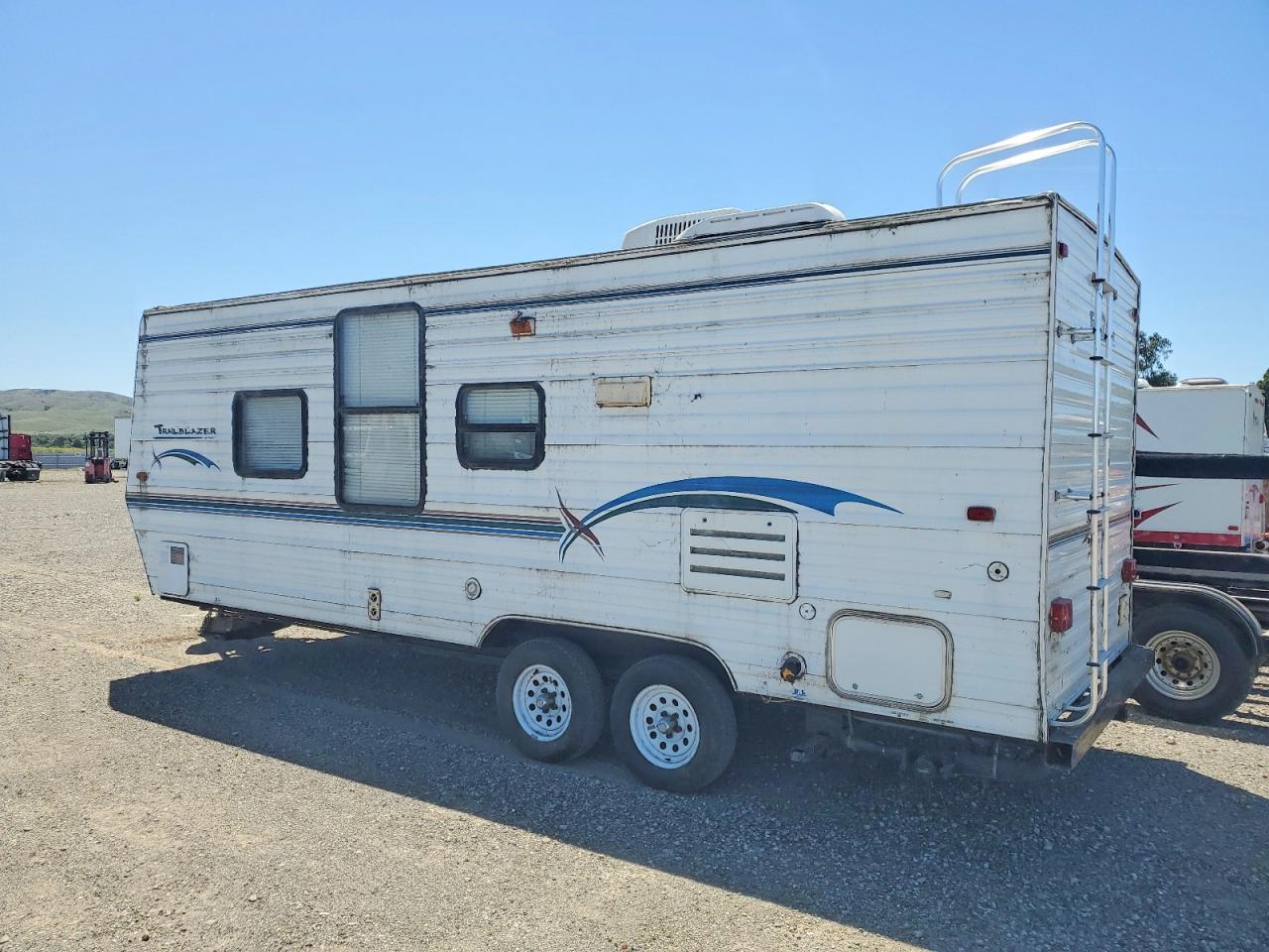 2003 KOMFORT TRAILERS VIN 1K52KBK2X32021355 photo 3