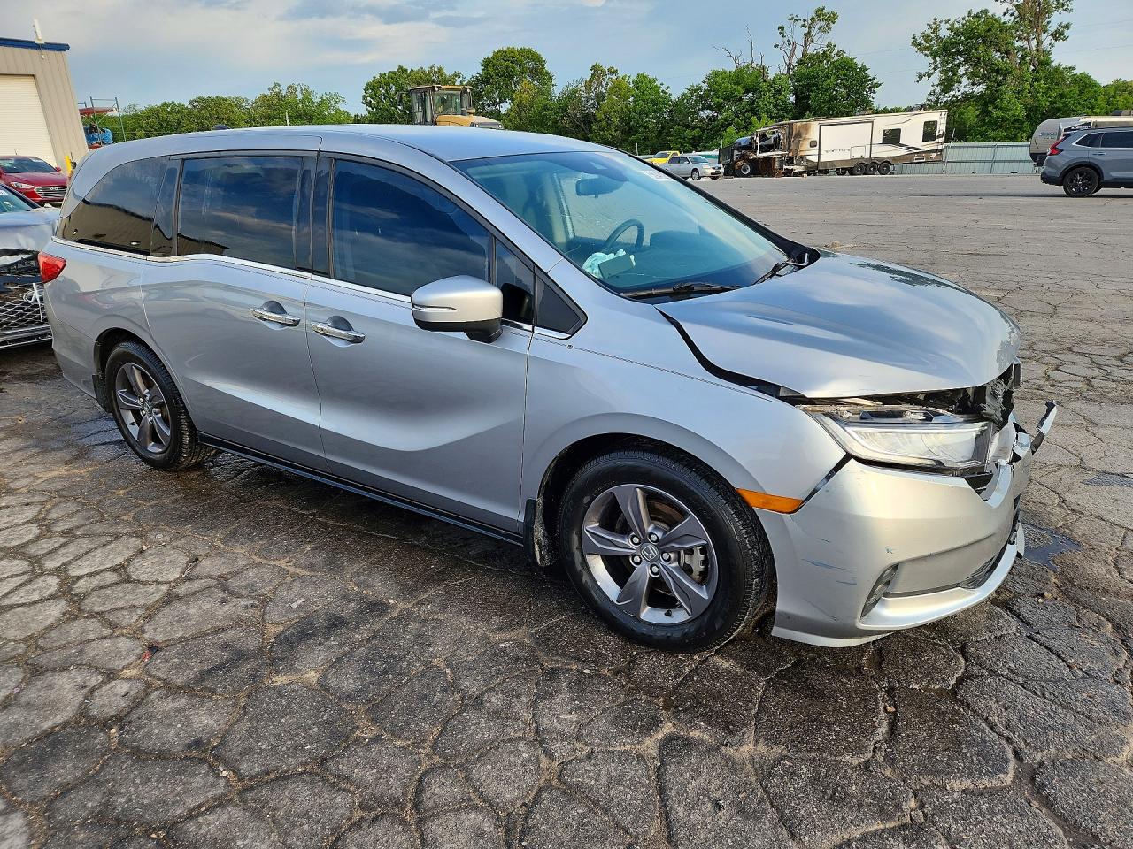 2021 Honda Odyssey VIN 5FNRL6H5XMB013301 photo 4