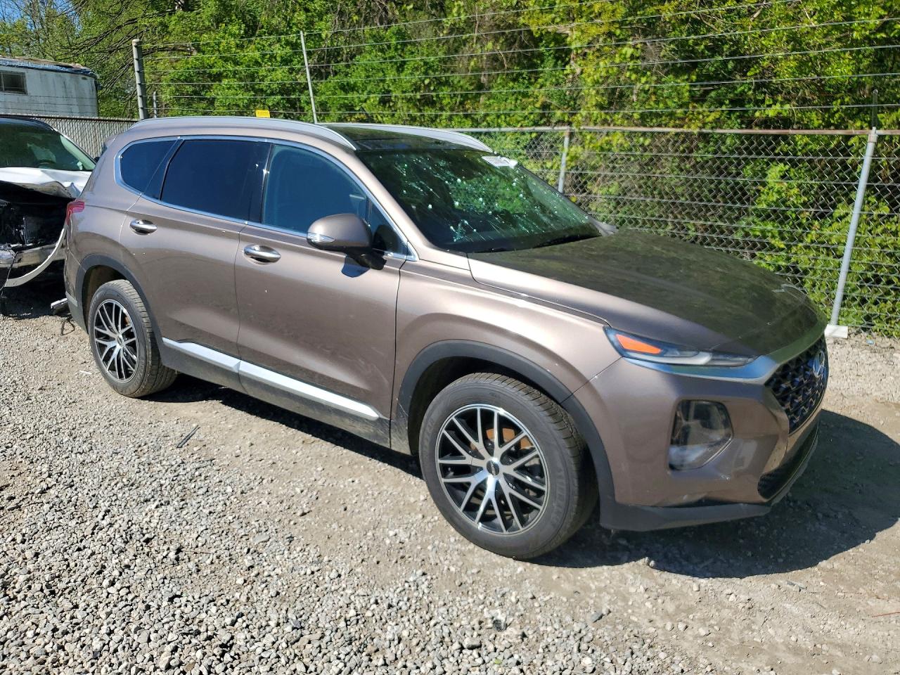 2019 Hyundai Santa fe VIN 5NMS5CAA3KH066242 photo 4