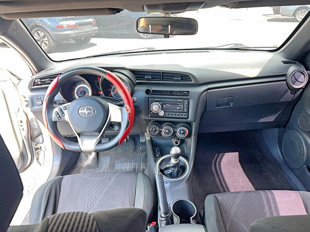 2011 Scion Tc base VIN JTKJF5C76B3007392 photo 9