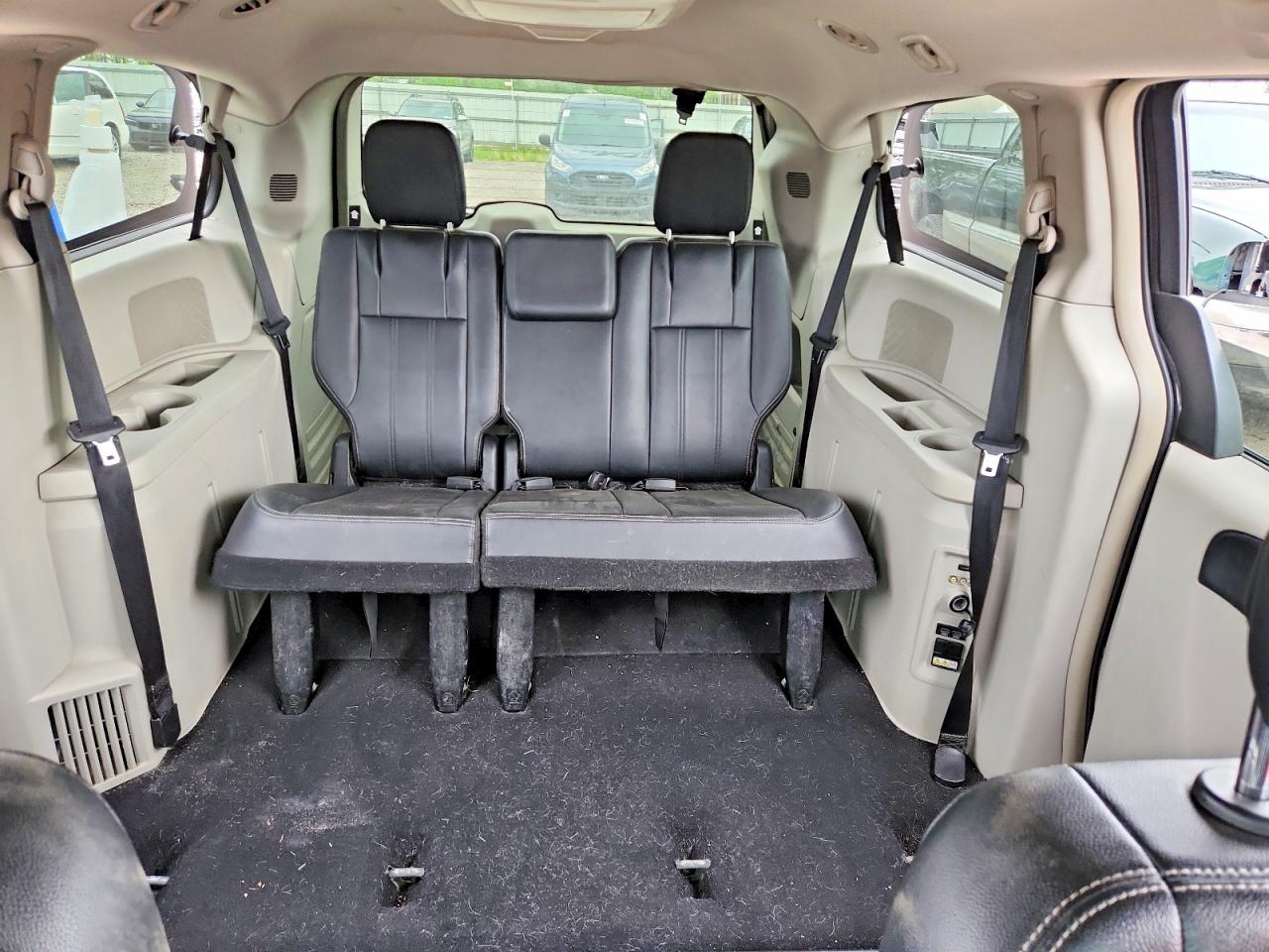 2014 Chrysler Minivan VIN 2C4RC1BG8ER348110 photo 10
