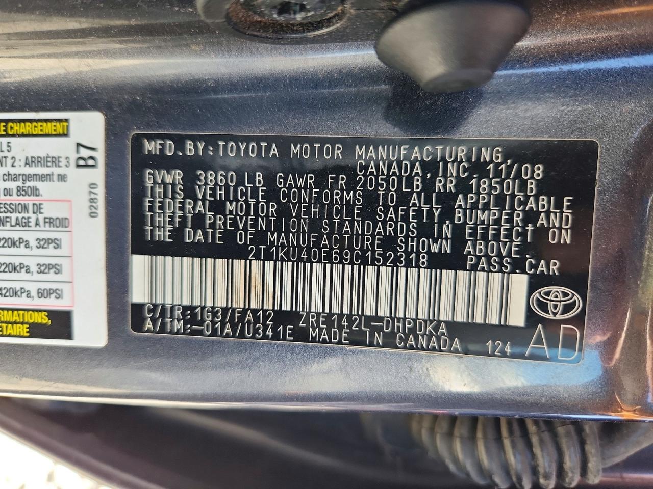 2009 Toyota Matrix VIN 2T1KU40E69C152318 photo 12