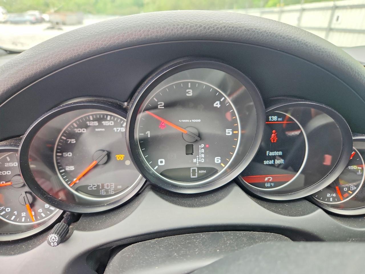 2014 Porsche Cayenne VIN WP1AF2A24ELA36499 photo 9
