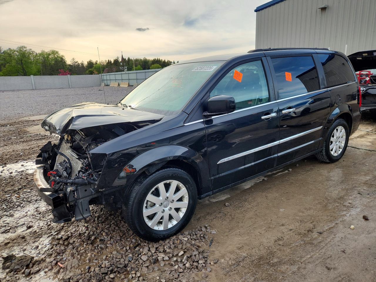 2015 Chrysler Minivan VIN 2C4RC1BG0FR609733 photo 1