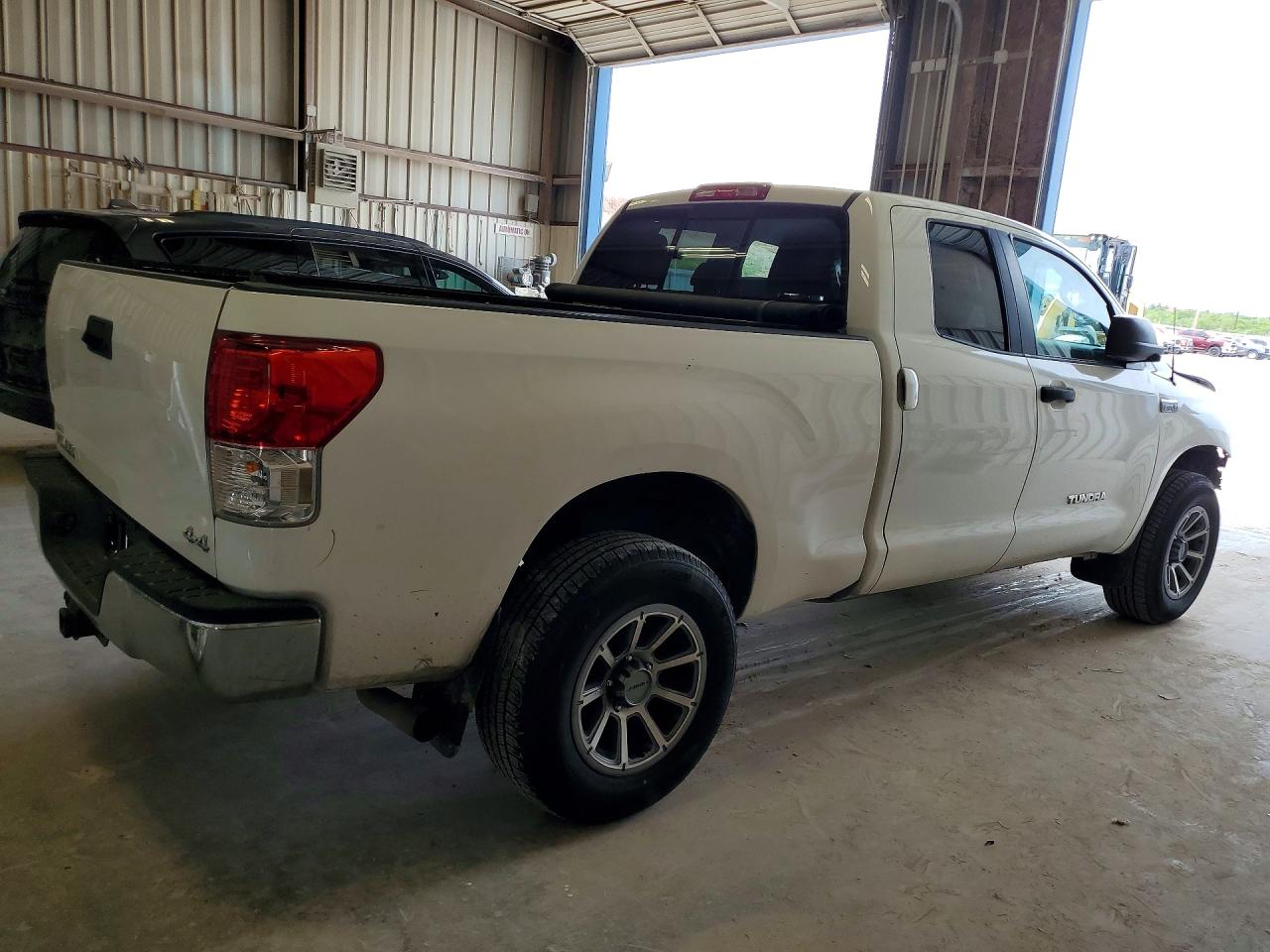 2012 Toyota Tundra VIN 5TFUY5F14CX257939 photo 3