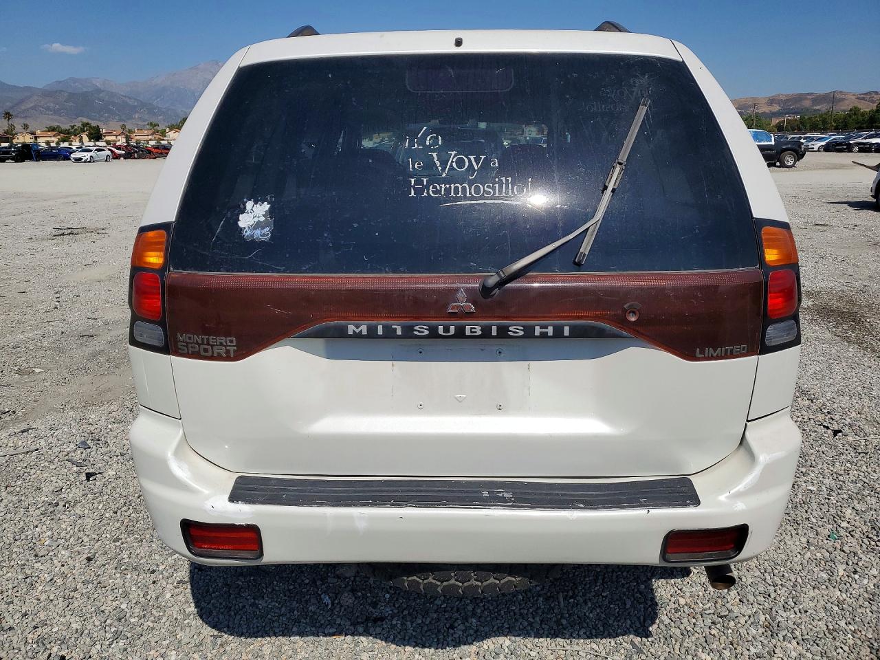 2003 Mitsubishi Montero VIN JA4LS41R23J012428 photo 6