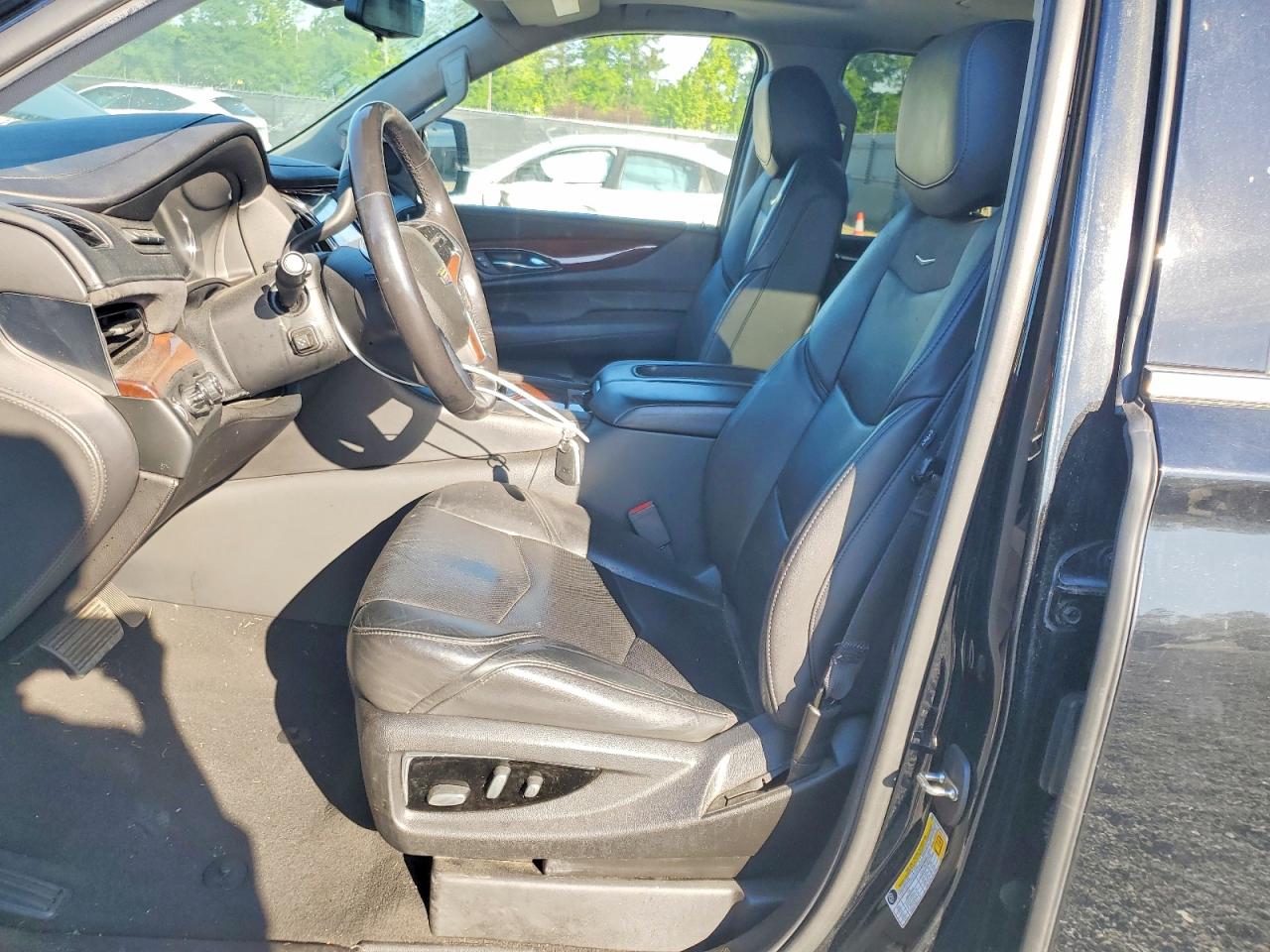 2019 Cadillac Escalade VIN 1GYS4JKJ4KR278921 photo 7
