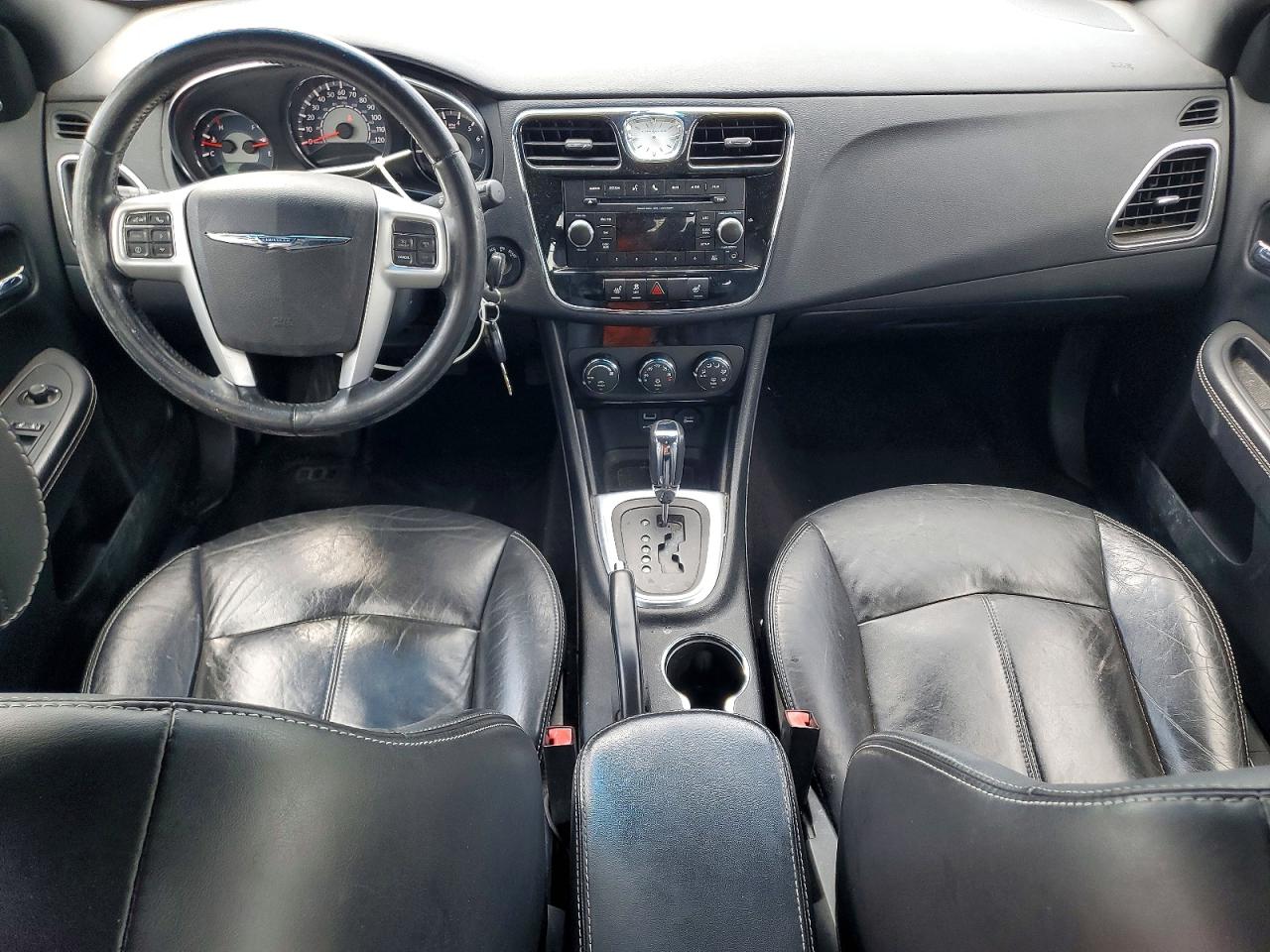 2013 Chrysler 200 VIN 1C3CCBCG5DN598110 photo 8