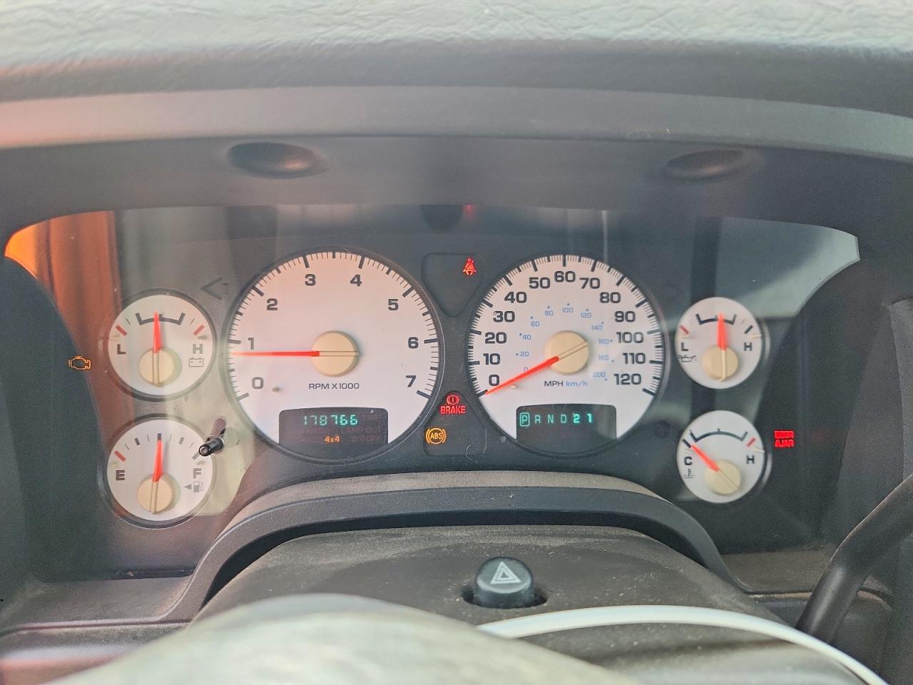 2003 DODG Ram 1500 VIN 1D7HU16D53J639776 photo 9