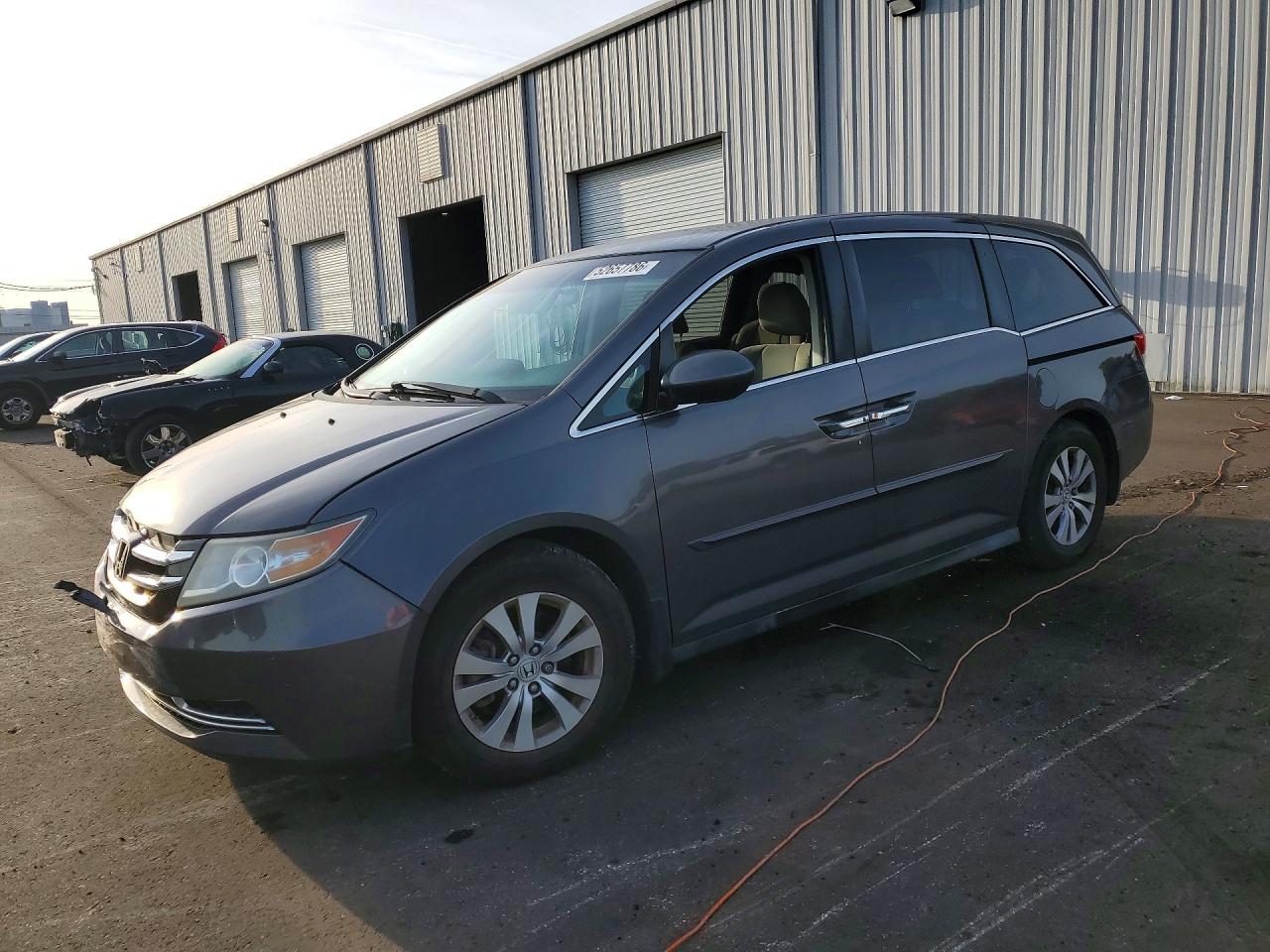 2014 Honda All models VIN 5FNRL5H43EB069552 photo 1