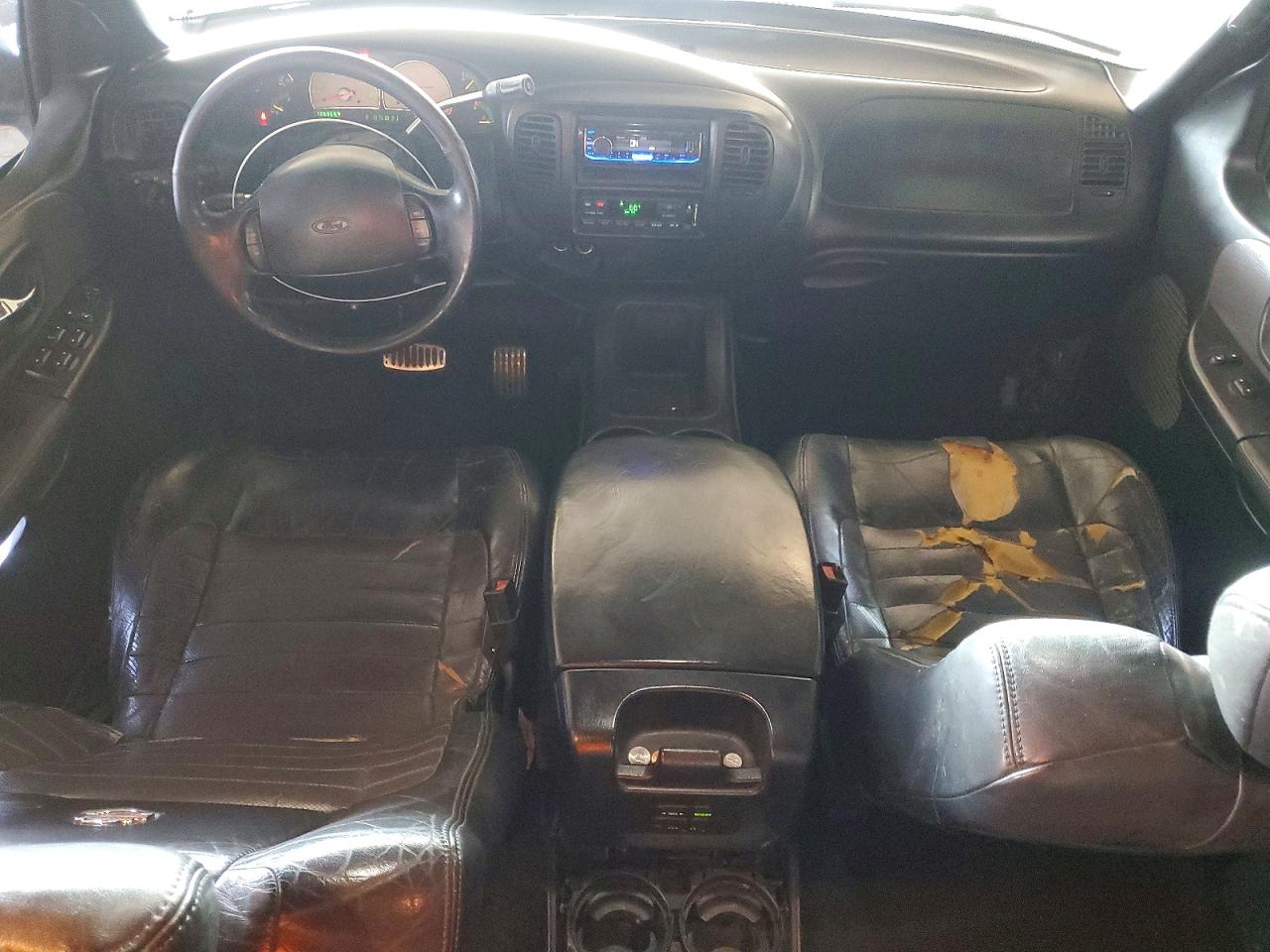 2002 Ford F150 VIN 1FTRW07302KC78846 photo 8
