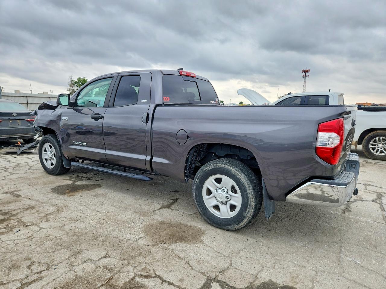 2020 Toyota Tundra VIN 5TFRY5F12LX262501 photo 2