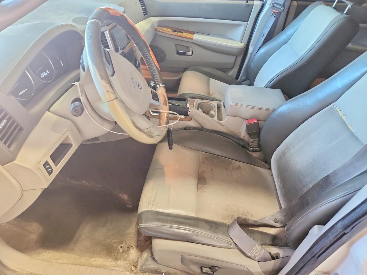2010 JEEP Cherokee VIN 1J4PR5GK3AC123066 photo 7