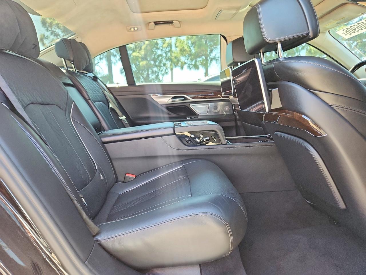 2016 BMW 7 series VIN WBA7F0C59GGM20875 photo 10