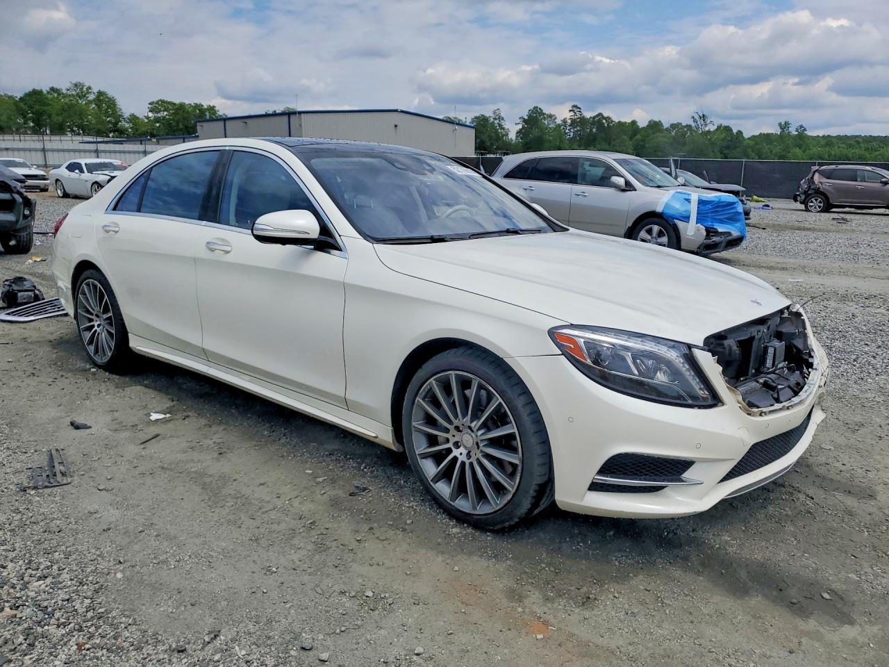 2015 Mercedes-Benz S class VIN WDDUG8FB4FA084160 photo 4