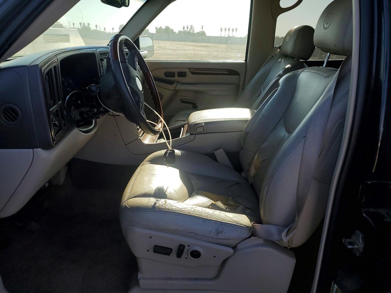 2005 Cadillac Escalade VIN 1GYEK63N35R235189 photo 7