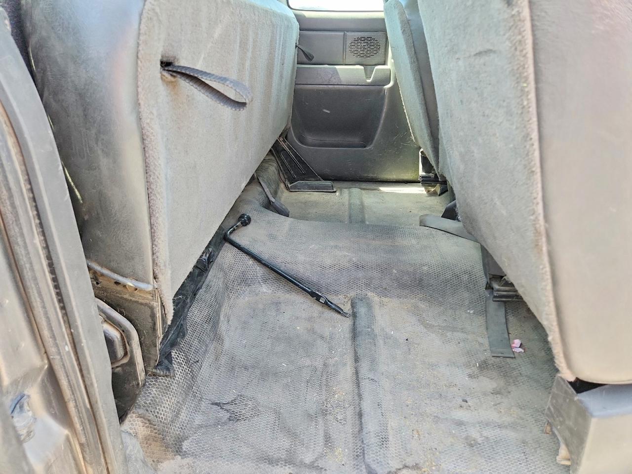2006 Silverado VIN 1GCHK29U96E216634 photo 10