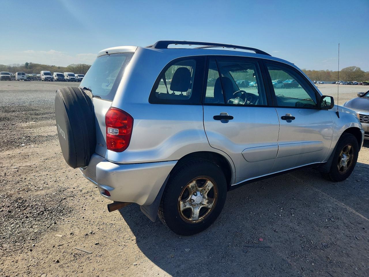 2004 Toyota Rav4 VIN JTEHD20V046017135 photo 3