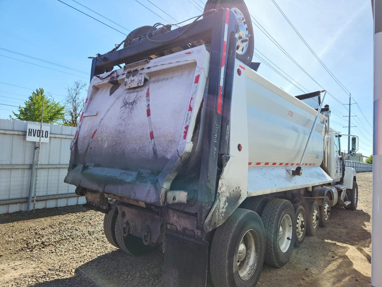 2015 MACK All models VIN 1M1AN09Y3FM017939 photo 4