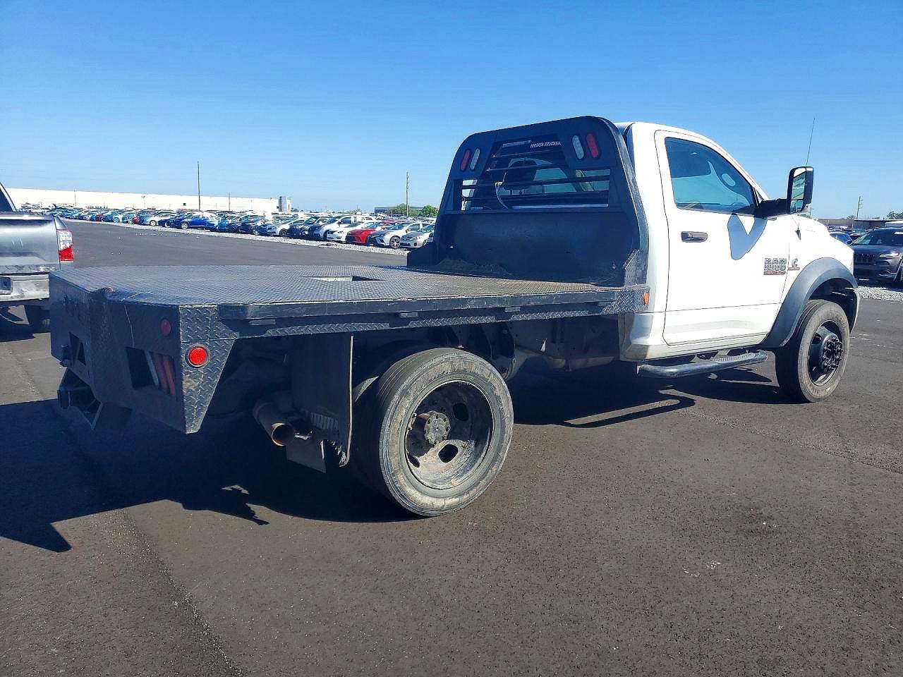 2017 Ram 5500 VIN 3C7WRNAL1HG557550 photo 3