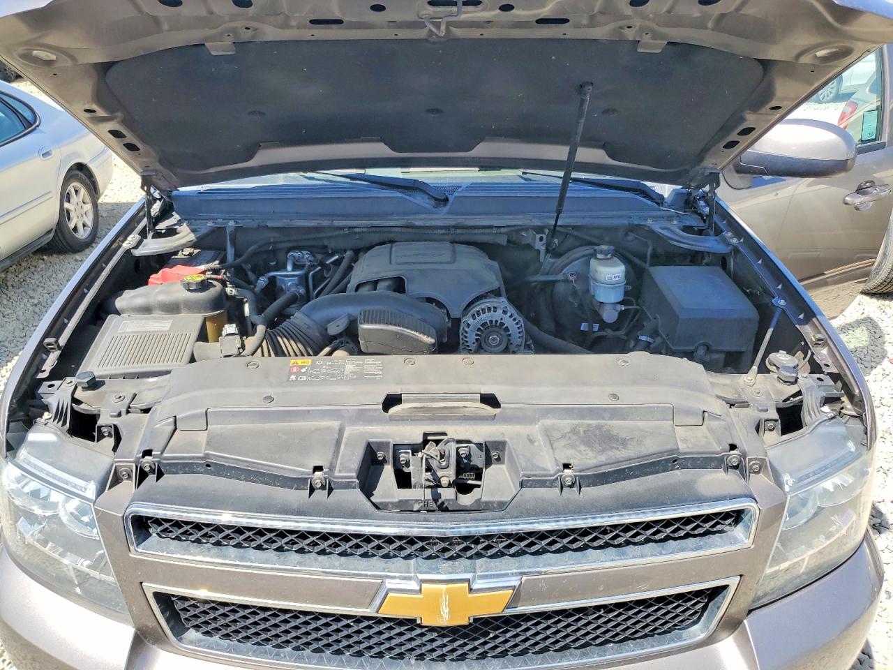 2012 Chevrolet Suburban VIN 1GNSKJE7XCR191707 photo 12