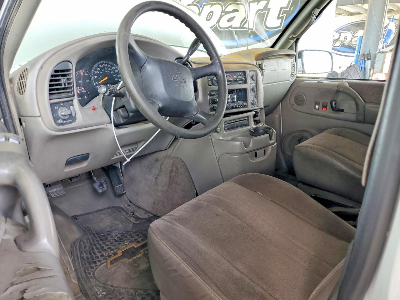 2000 CHEV Astro VIN 1GNDM19W6YB100758 photo 8