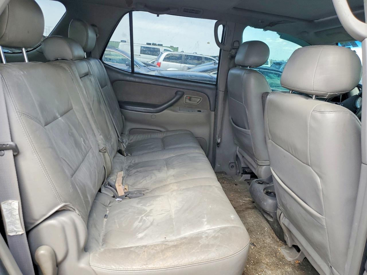 2003 Toyota Sequoia VIN 5TDBT44A73S196692 photo 10