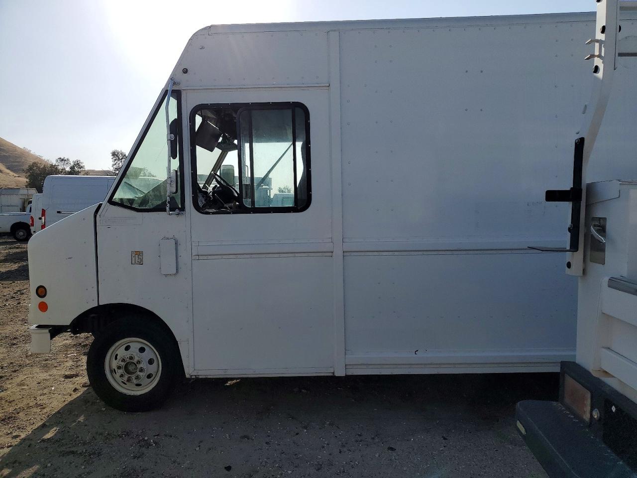 2003 Ford Econoline VIN 1FCLE49L73HB23268 photo 2