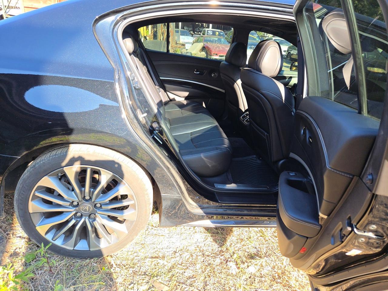 2018 Acura RLX VIN JH4KC1F55JC000504 photo 6