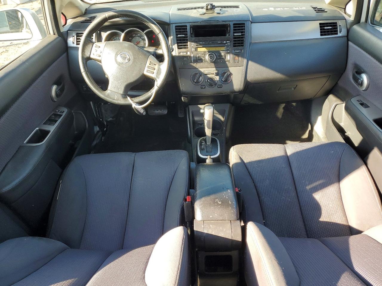 2009 Nissan Versa VIN 3N1BC13E39L372772 photo 8