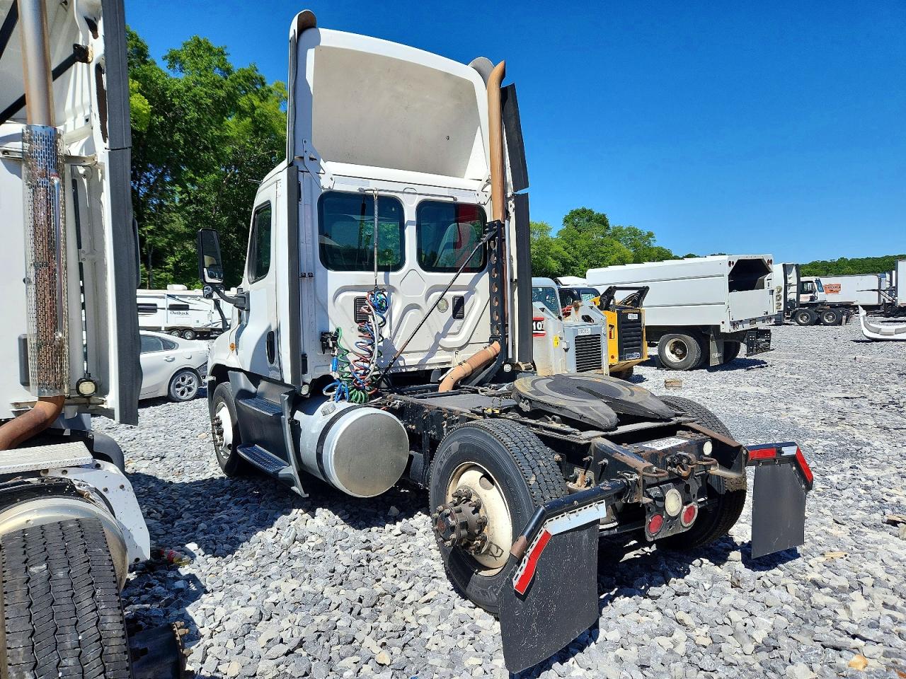 2016 FREIGHTLINER All other VIN 1FUBGEDV5GLHC5715 photo 3