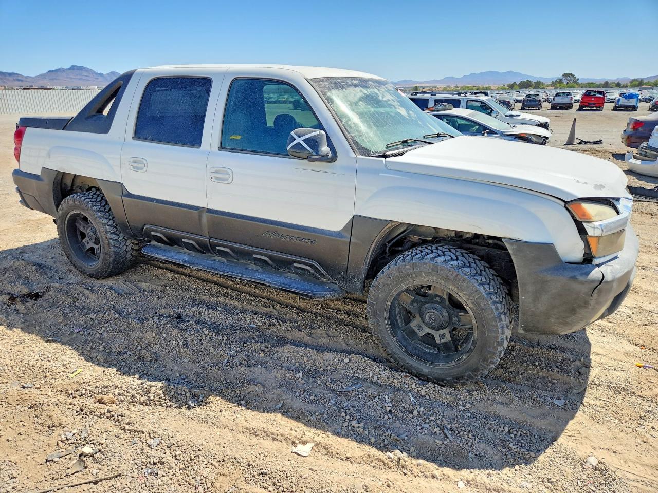 2002 Chevrolet Avalanche VIN 3GNEC13T22G104584 photo 4