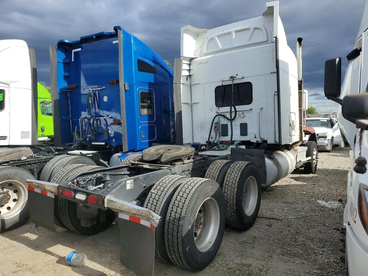 2020 PETERBILT All other VIN 1XPBD49X7LD704843 photo 4