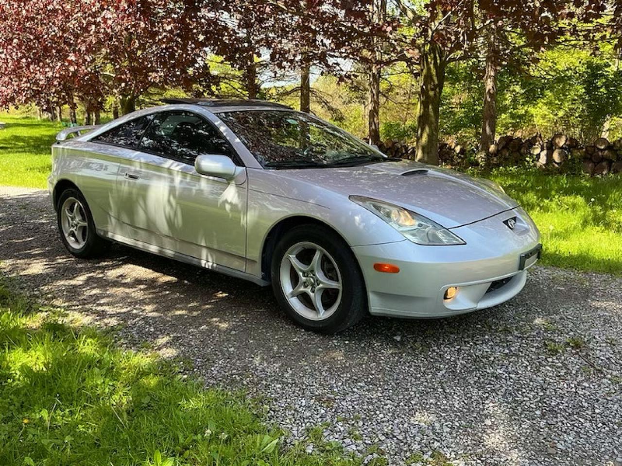 2000 Toyota Celica VIN JTDDY32T0Y0018819 photo 1
