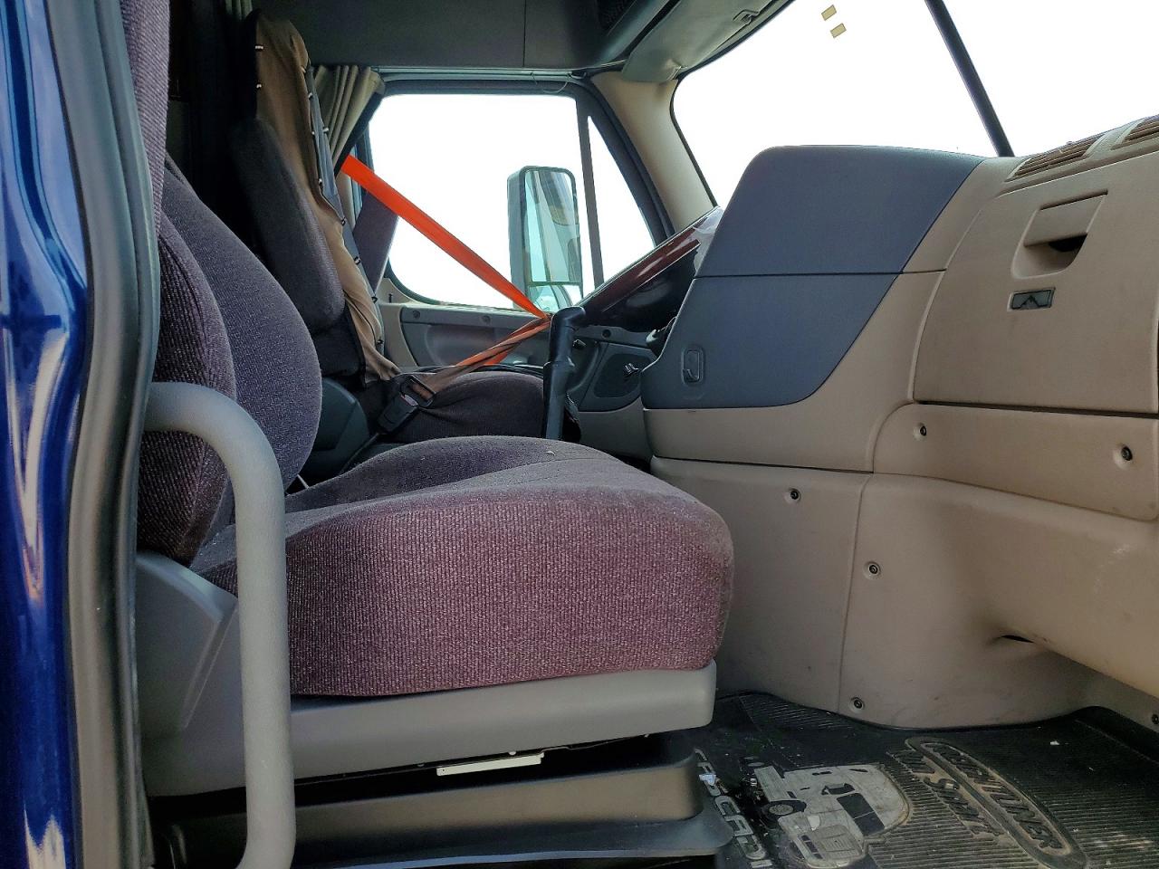 2018 FREIGHTLINER All other VIN 3AKJGLDR4JSJY9131 photo 5