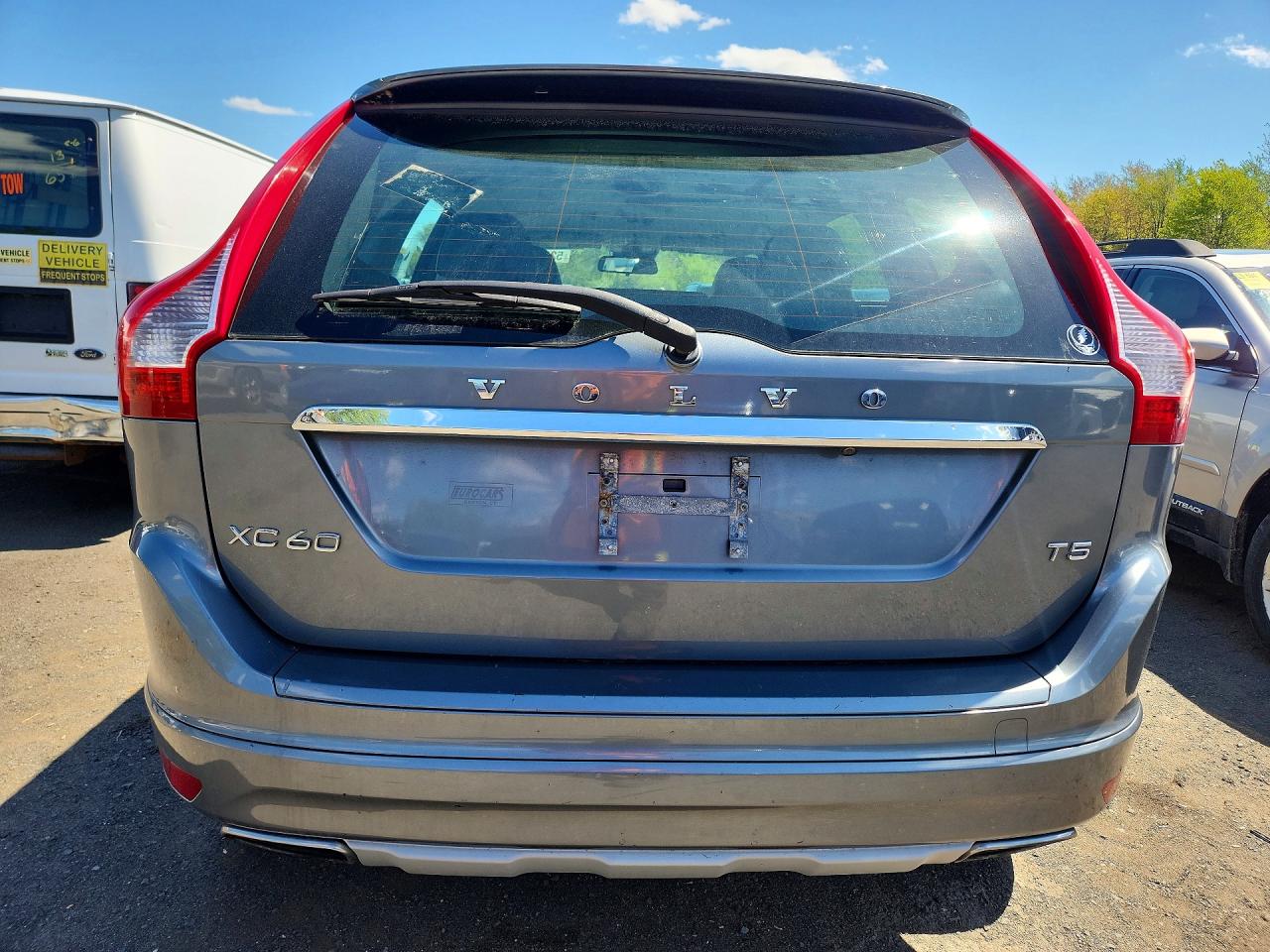 2017 VOLV Xc60 VIN YV440MDJ9H2087521 photo 6